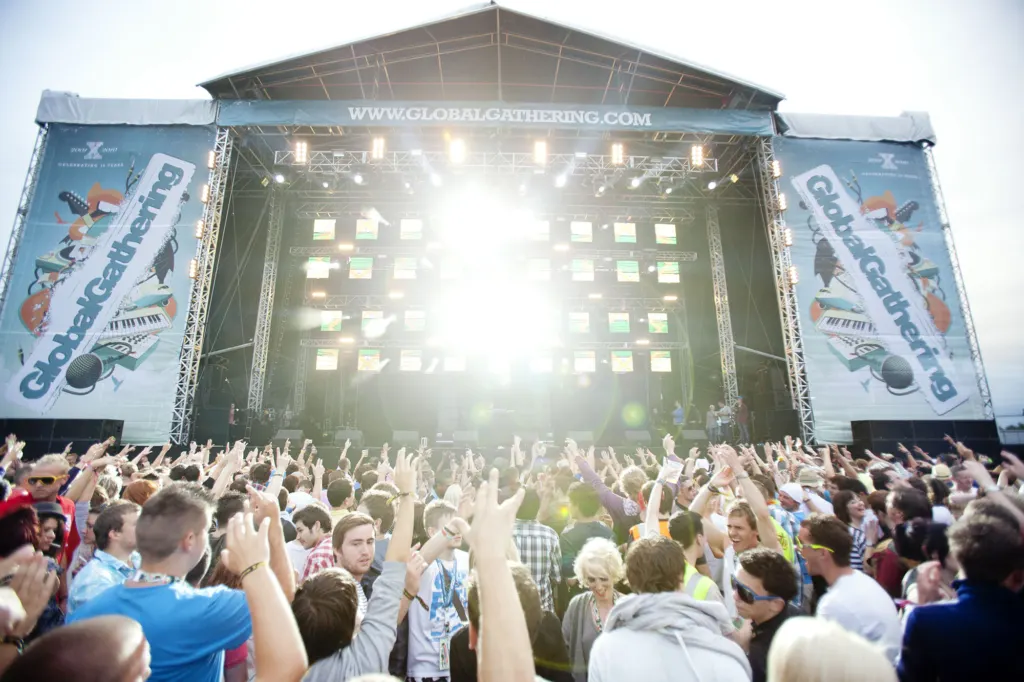 Festivalgoers and atmosphere at Global Gathering 2010